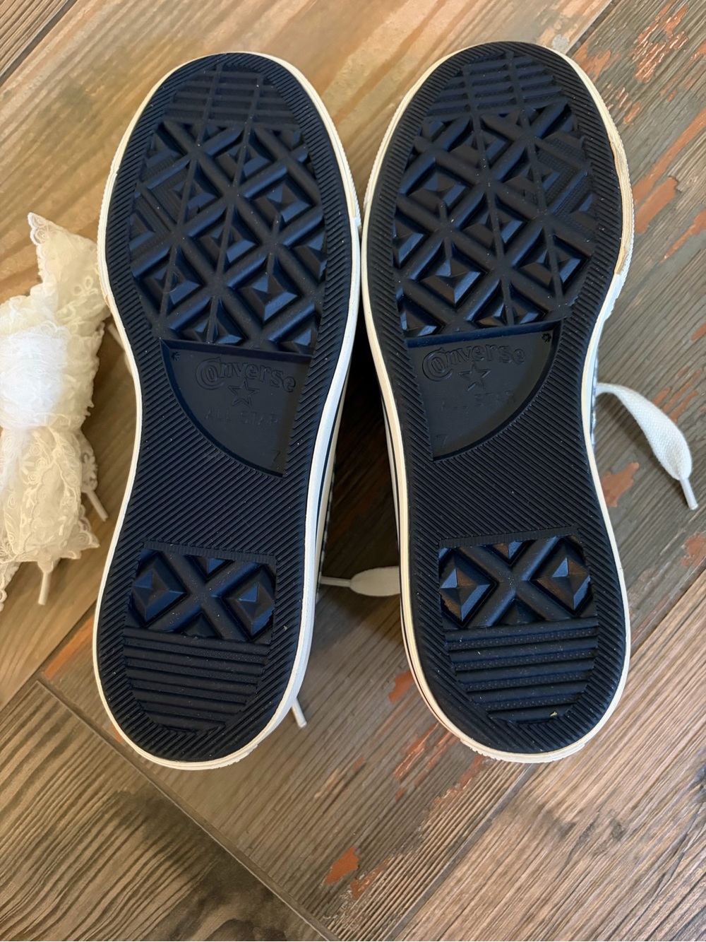 Brand new! Women’s Converse Chuck Taylor All Star Navy Gingham Low Top Sneakers - Picture 3 of 5